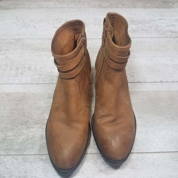 SEYCHELLES Sanctuary Perforated Leather Booties 8 - Picture 4 of 10